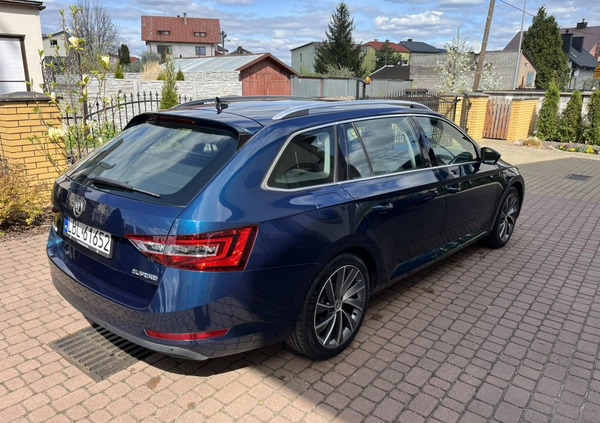 Skoda Superb cena 73900 przebieg: 218500, rok produkcji 2016 z Biłgoraj małe 79